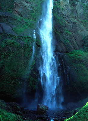 Base of Multnomah Falls