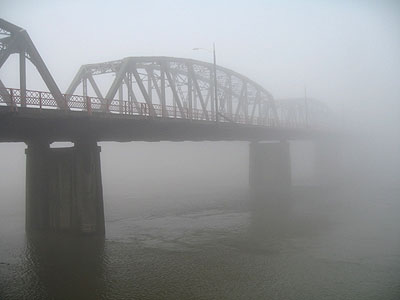 portland hawthorne bridge. Hawthorne Bridge, Fog