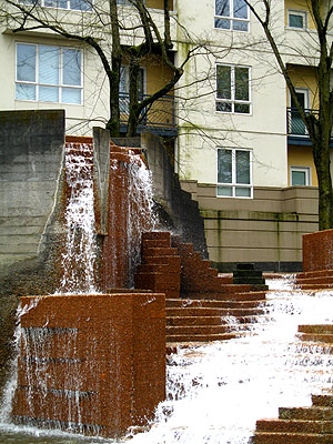 Lovejoy Fountain 1, Portland, Oregon, April 2007