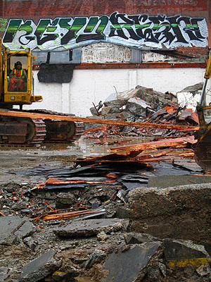 Wyatt Construction, Graffiti