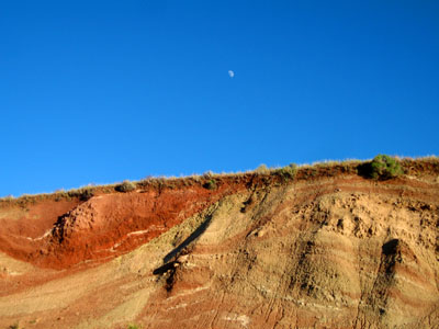 Red Clay Cliff, Moon